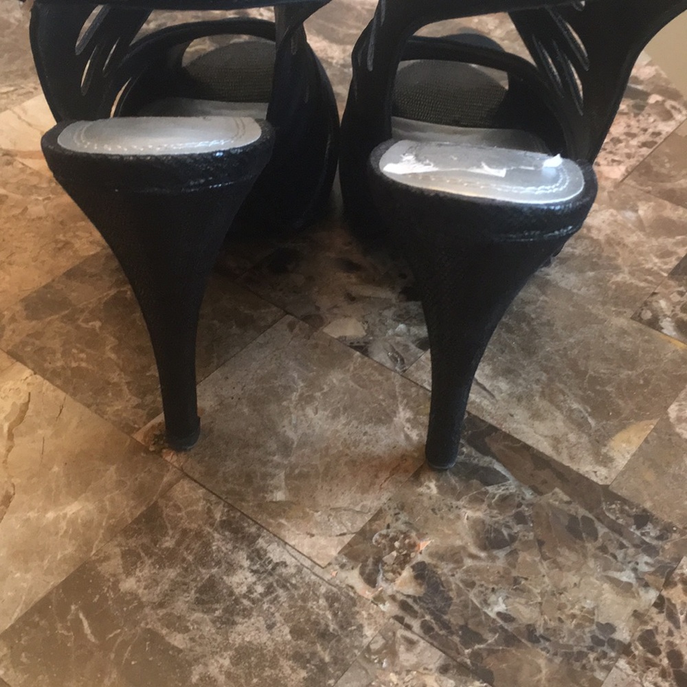 EUC Black Heels - Picture 3 of 5